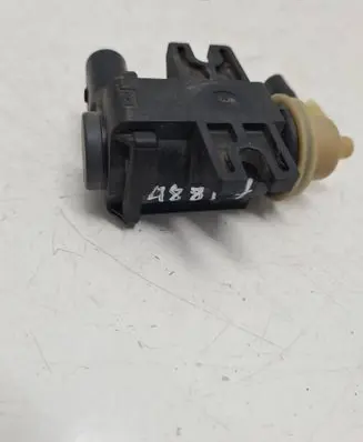Volkswagen Touran I Turbo solenoid valve 1K0906627B CG34011464A