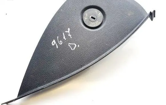 Passenger airbag on/off switch