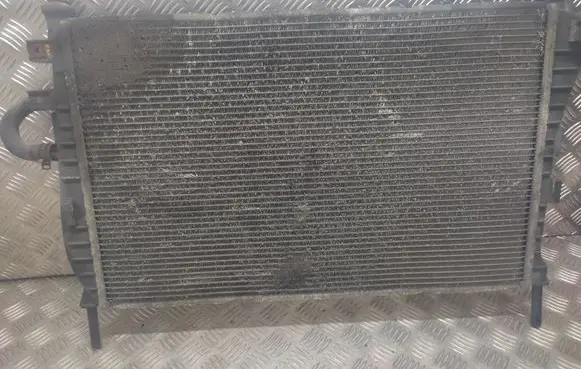 Ford Mondeo Mk III Coolant radiator 2S718C342DF