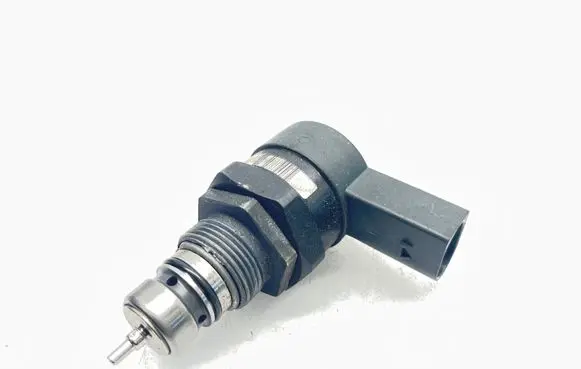 Mercedes-Benz ML W164 Fuel pressure regulator A6110780449
