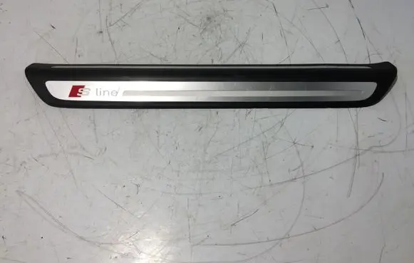 Audi Q3 8U Front sill trim cover 8U0853374A