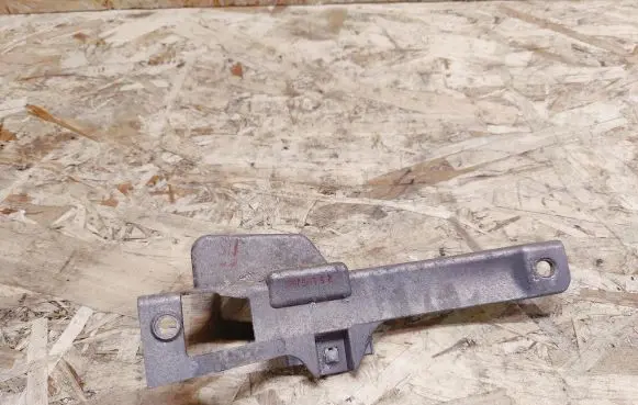 Maserati Quattroporte Rear door exterior handle/bracket 