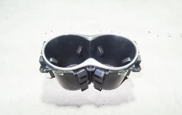 Cup holder front
