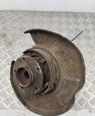 BMW 5 E60 E61 Rear wheel hub spindle/knuckle 