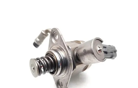 Ford Grand C-MAX Fuel injection high pressure pump CM5G-9D376-GA 0261520095