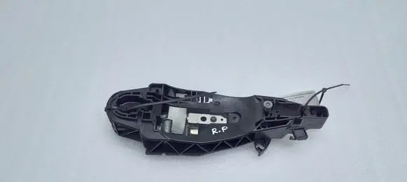 Peugeot 5008 II Front door exterior handle/bracket GEO016532