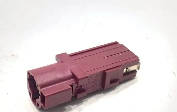 Volvo XC60 USB socket connector 31438295