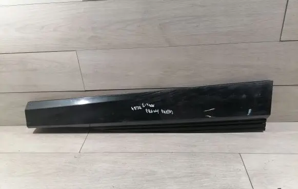 Audi e-tron Front door trim (molding) 4KE853960