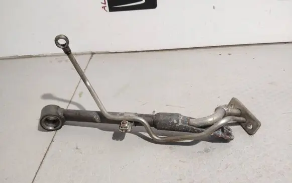 Volkswagen Touran II Turbo turbocharger oiling pipe/hose 03L145535A
