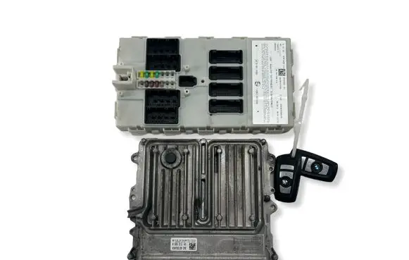 BMW 3 F30 F35 F31 Engine ECU kit and lock set 8693213 0261S18704 030765199