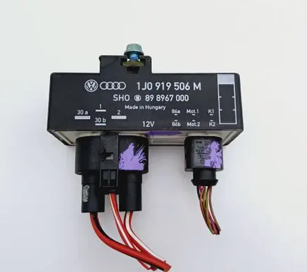 Volkswagen Golf IV Coolant fan relay 1J0919506M