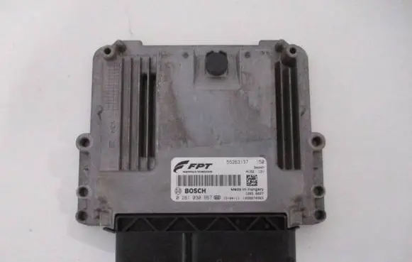 Alfa Romeo Giulietta Engine control unit/module ECU 55263137 0281030967