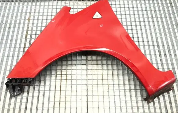 Mitsubishi Colt Fender