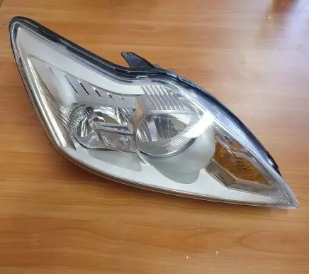 Ford Focus Headlight/headlamp 8M5113100AE 8M5113100AC 11802