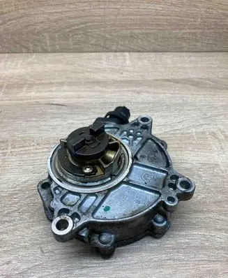 BMW 3 E90 E91 Vacuum pump 7547024