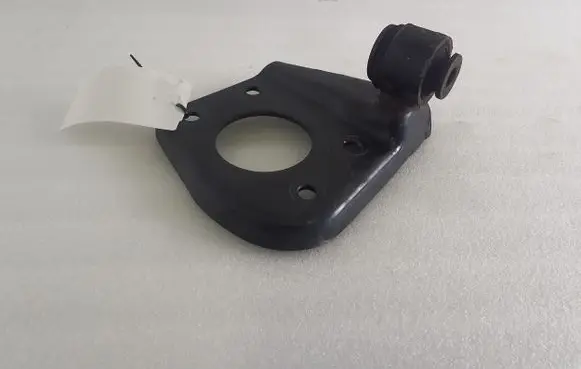 Hummer H3 Front differential bracket 40028904