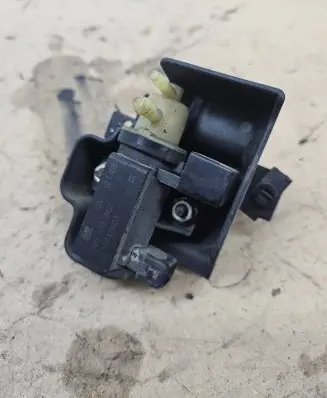 Opel Insignia A Turbo solenoid valve 70142003