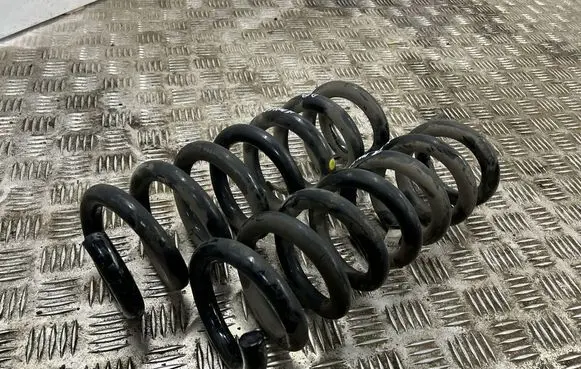 Maserati Ghibli Rear coil spring 06700059410