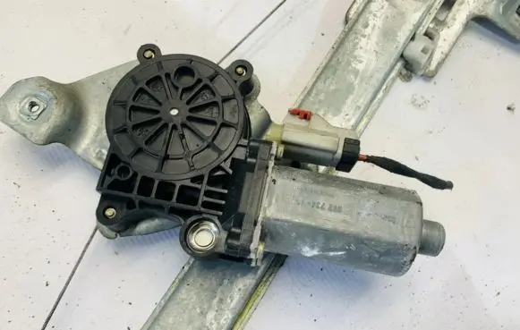 Rear door window regulator motor