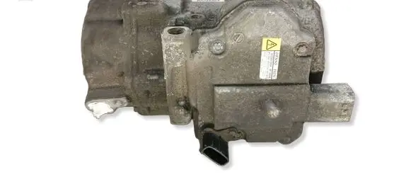 Toyota Prius+ (ZVW40) Air conditioning (A/C) compressor (pump) 0422000404