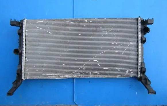 Renault Laguna III Coolant radiator 214000035R