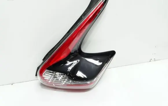 Nissan Juke I F15 Rear/tail lights L90049817 26550BV80A