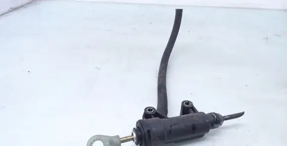 Clutch slave cylinder