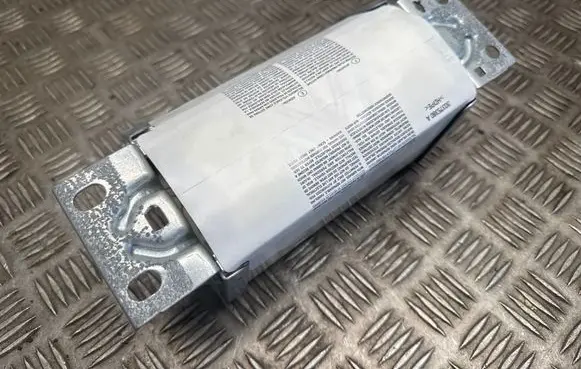 BMW X1 E84 Passenger airbag 34065165D 1078371630088 39920437803S