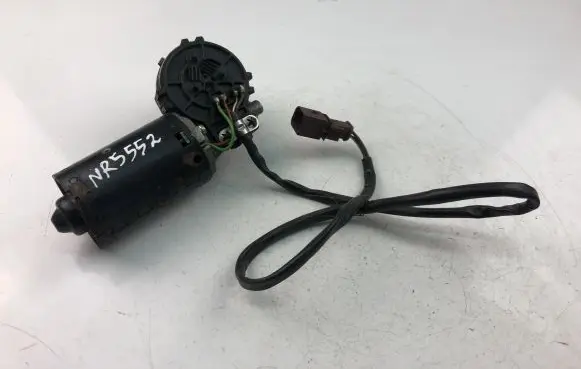 Citroen Xsara Wiper motor 0390241374