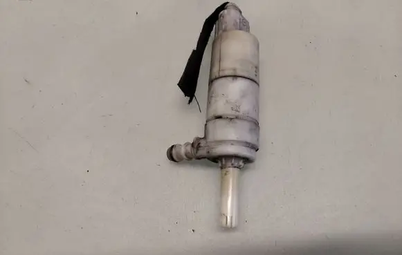 Mercedes-Benz E W210 Windscreen/windshield washer pump 