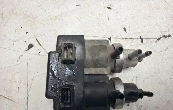 Audi A6 S6 C5 4B Turbo solenoid valve 059906629