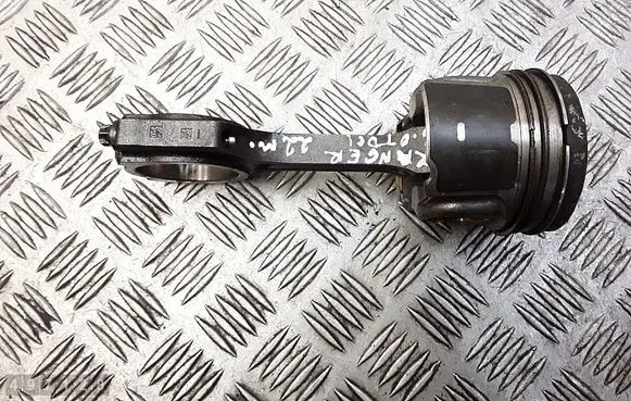 Ford Ranger Piston with connecting rod RFGK2Q6205BA