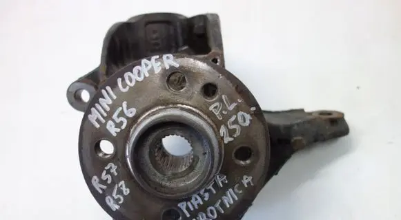 Mini One - Cooper Coupe R56 Front wheel hub 6779795