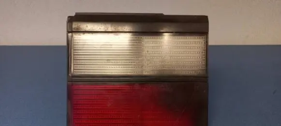Volkswagen PASSAT B3 Rear/tail lights 333945107