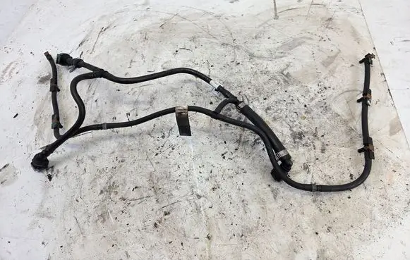 Maserati Ghibli Fuel return line/hose 41302037F 0445480059