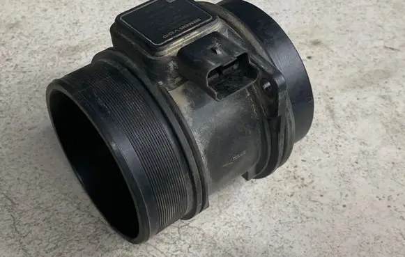 Volvo V50 Mass air flow meter 9645948980 5WK97002 002035431
