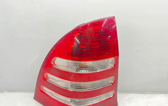 Mercedes-Benz C W203 Rear/tail lights 2038202364