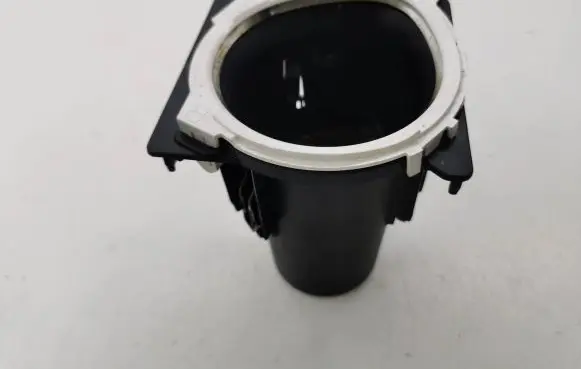 Cup holder front