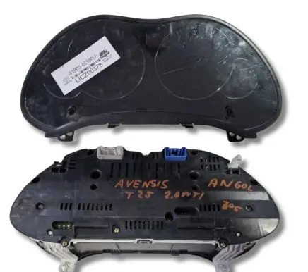 Toyota Avensis T250 Speedometer (instrument cluster) 83800-05590-h