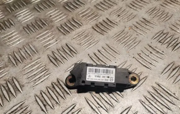 Mercedes-Benz CLK A209 C209 Airbag deployment crash/impact sensor 0018209126