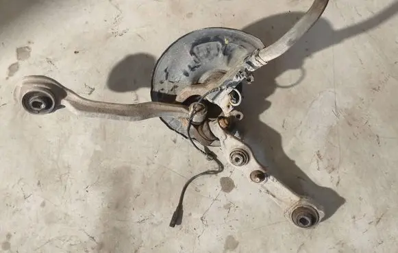 Mercedes-Benz E W211 Front wheel hub spindle knuckle 2115451040