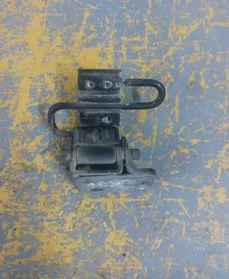 Audi A6 S6 C6 4F Rear door lower hinge 8E0833411