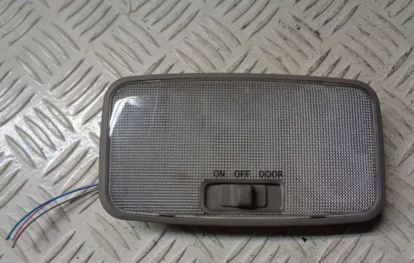Toyota Yaris Front seat light