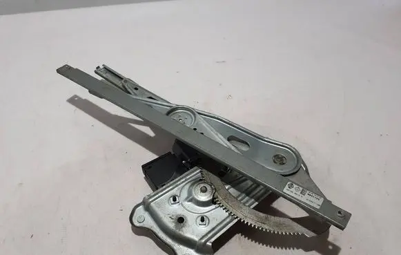 Renault Fluence Front door window regulator with motor 807200013R
