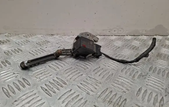 Headlight/headlamp level sensor
