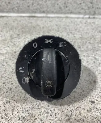 Volkswagen PASSAT B6 Light switch 1K0941431B