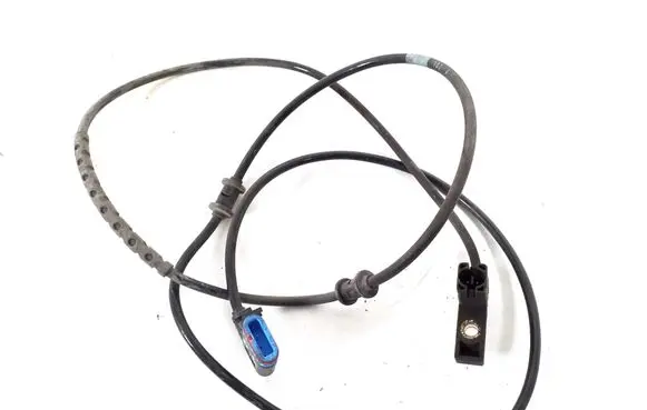 Mercedes-Benz GLK (X204) Brake pads wear sensor A2045404810