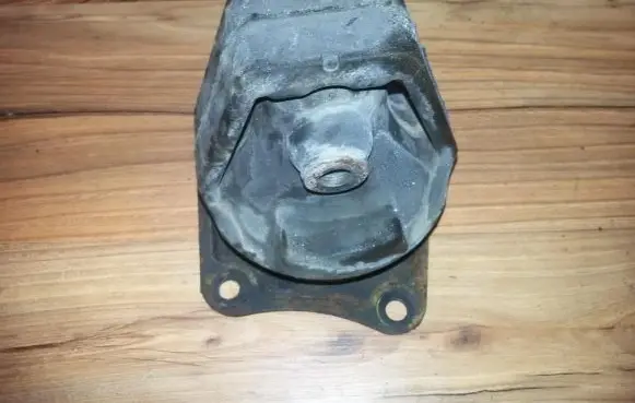 Honda Accord Engine mount bracket