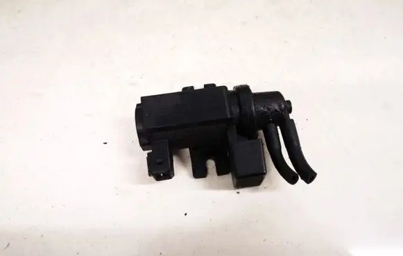 BMW 5 E60 E61 Turbo solenoid valve 70057900 7796634