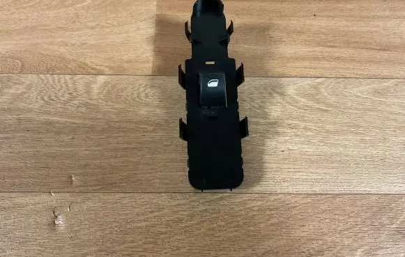 Citroen C4 I Electric window control switch 9651465677